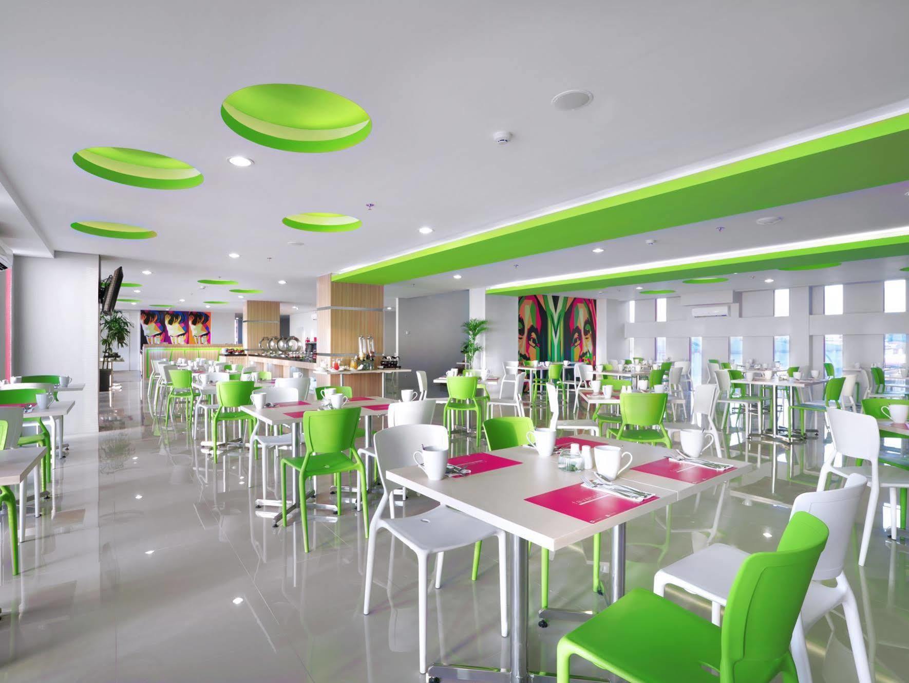 Favehotel Rungkut Surabaia Exterior foto